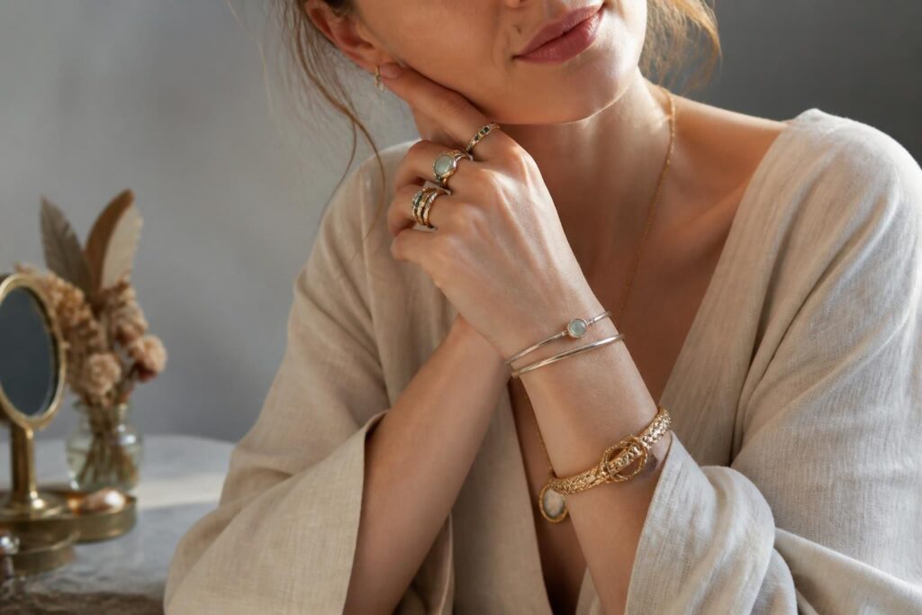 découvrez comment les citations inspirantes peuvent révéler toute la beauté de vos bijoux et sublimer vos accessoires avec élégance et émotion.